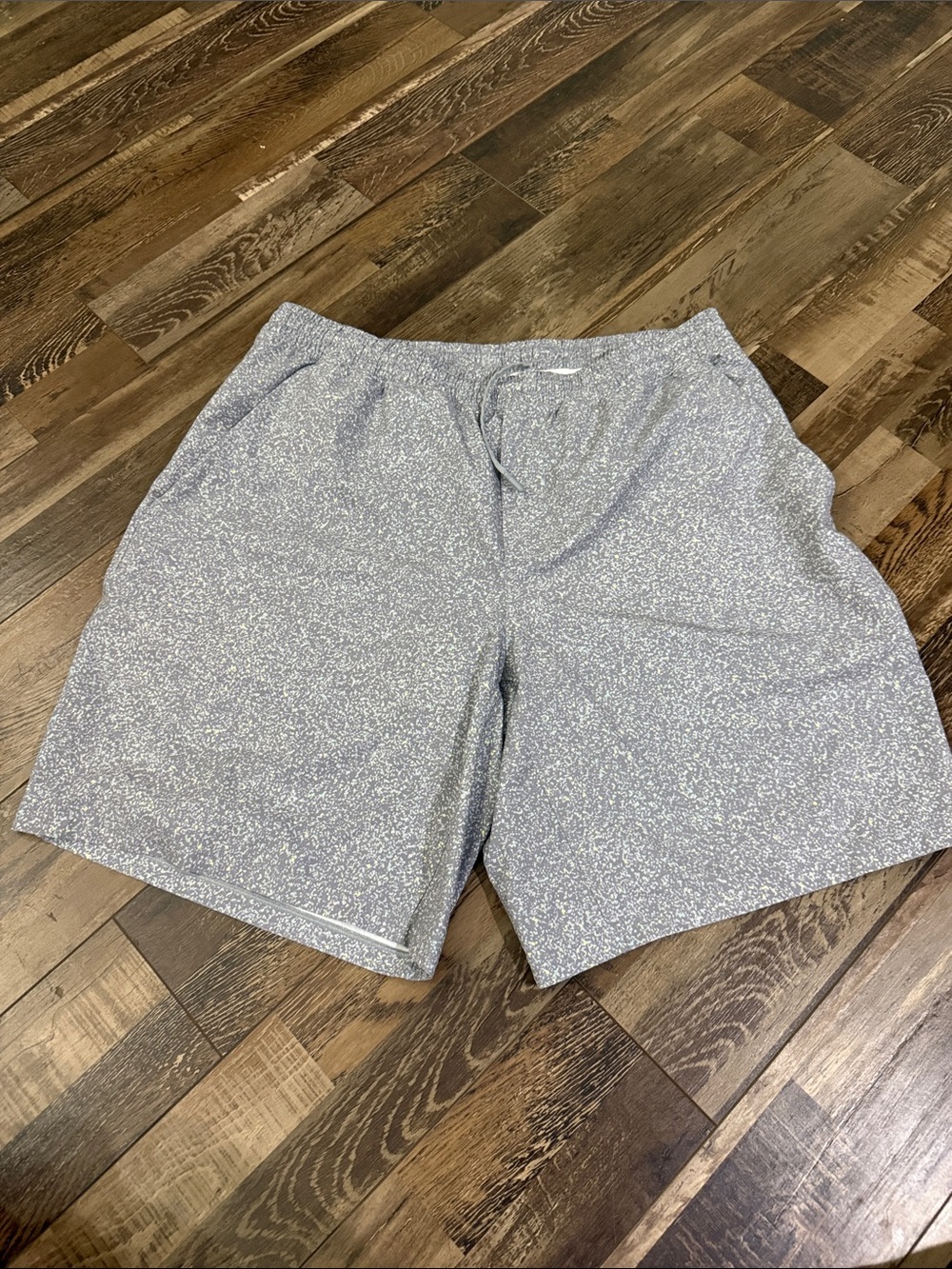 lululemon athletica Men's Speckled Light Gray Athletic Shorts